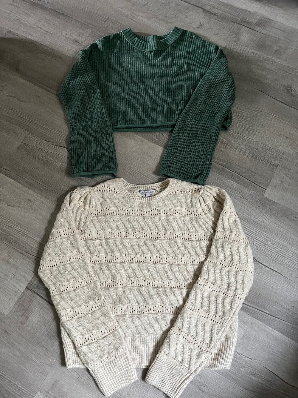 2 women’s sweaters